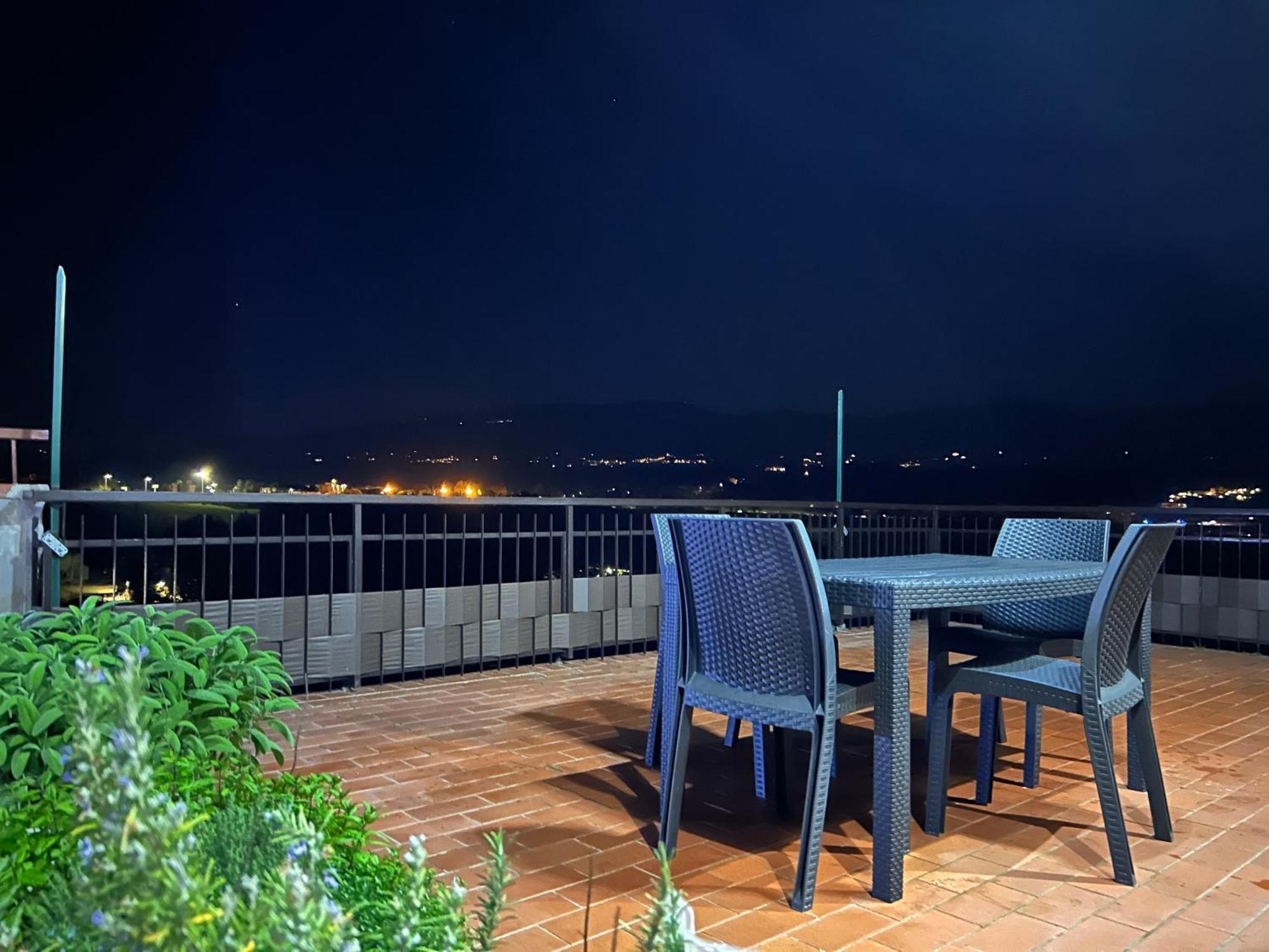 Incisa in Val d'Arno Sesto Piano Apartment מראה חיצוני תמונה